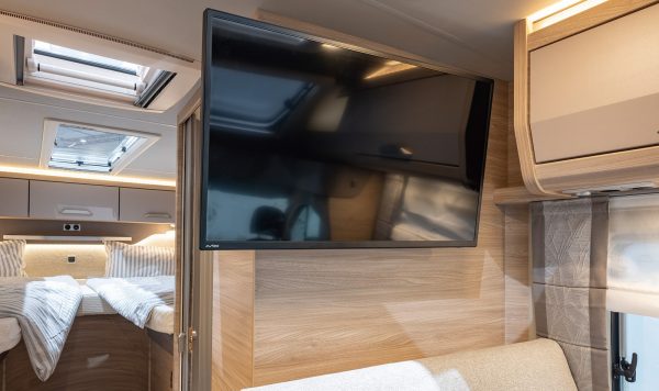 ktg-knaus-2018-2019-vanti-plus-cards-tv