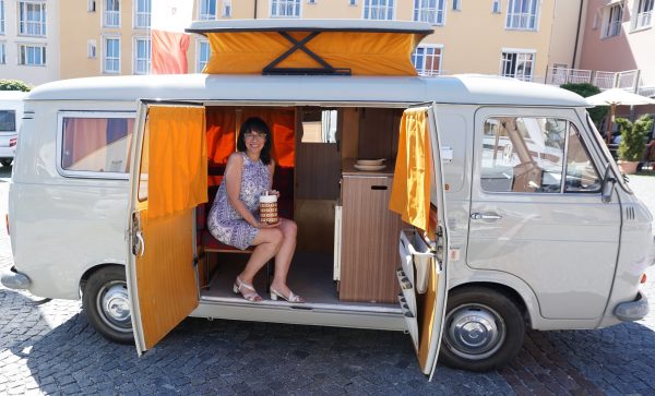 fustinoni-cristina-e-50-anniversario-furgonati-cuv-weinsberg-camper
